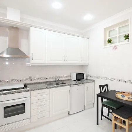 Sete Rios, Near Zoo Lisboa/ Free Wifi *